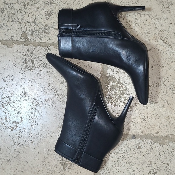 CALVIN KLEIN Georgene Pointed Toe Zippered Stiletto Bootie Size 5.5 - Picture 5 of 9